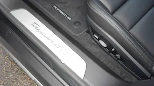 Porsche Taycan 4S Cross Turismo
