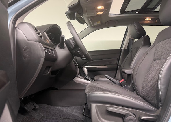 Vehicle image 3 Vehicle image 3