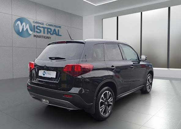 Vehicle image 4 Vehicle image 4