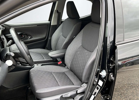 Vehicle image 14 Vehicle image 14