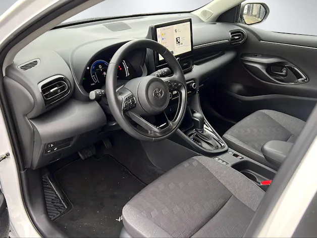 Toyota Yaris 1.5 VVT-i HSD Trend