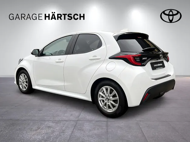 Toyota Yaris 1.5 VVT-i HSD Trend