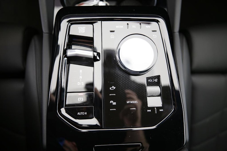 Vehicle image BMW 5 SERIES