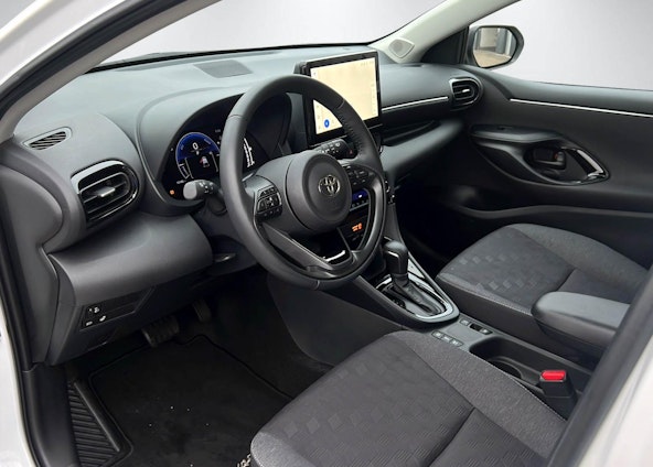 Vehicle image 13 Vehicle image 13