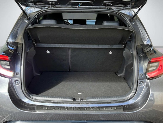 Vehicle image 5 Vehicle image 5