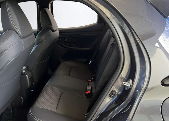 Vehicle image 10 Vehicle image 10