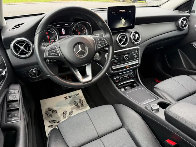 Mercedes-Benz GLA 200 d Swiss Star 4m