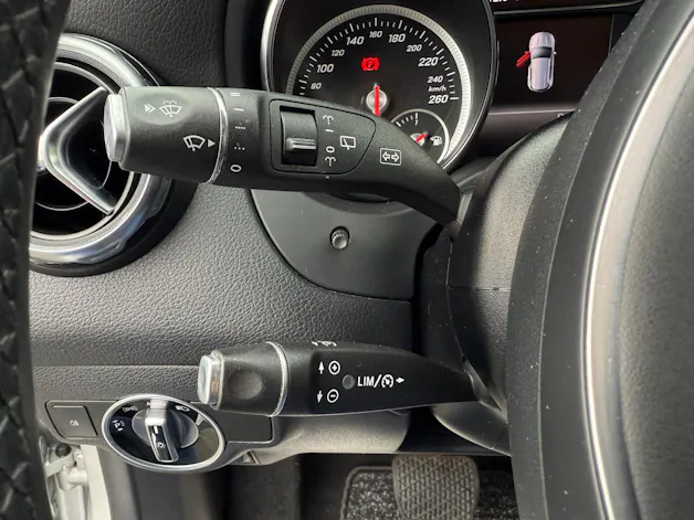 Mercedes-Benz GLA 200 d Swiss Star 4m