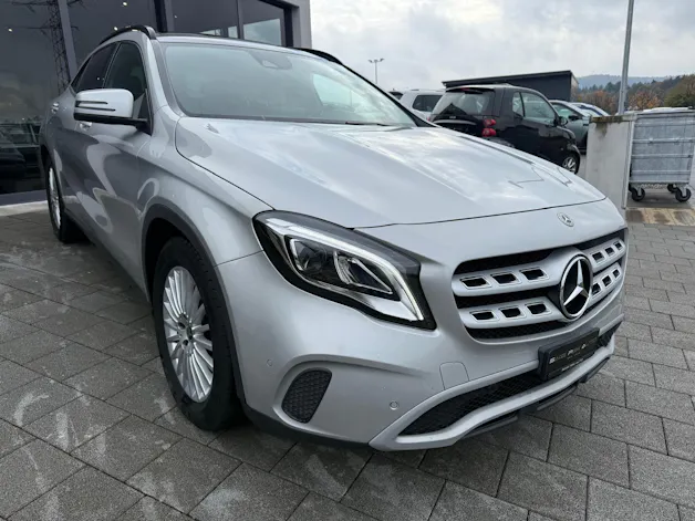 Mercedes-Benz GLA 200 d Swiss Star 4m