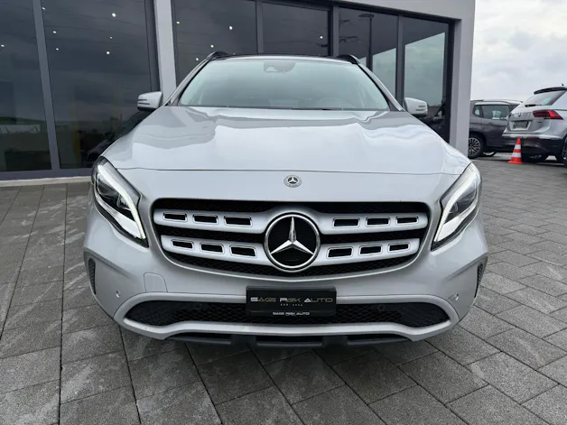 Mercedes-Benz GLA 200 d Swiss Star 4m