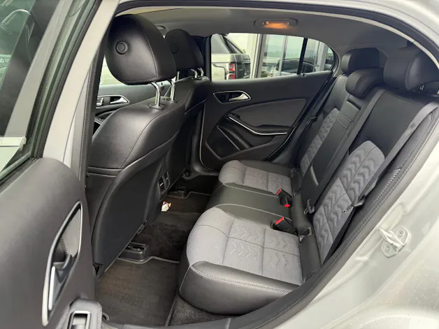 Mercedes-Benz GLA 200 d Swiss Star 4m