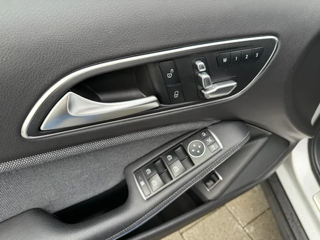 Mercedes-Benz GLA 200 d Swiss Star 4m