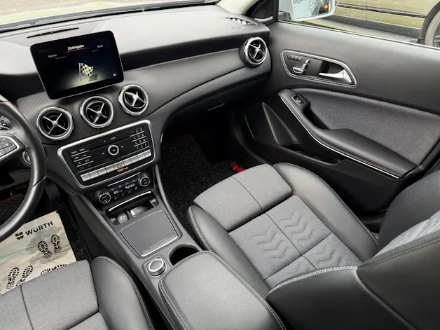 Mercedes-Benz GLA 200 d Swiss Star 4m