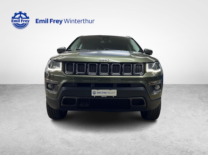 Vehicle image JEEP COMPASS
