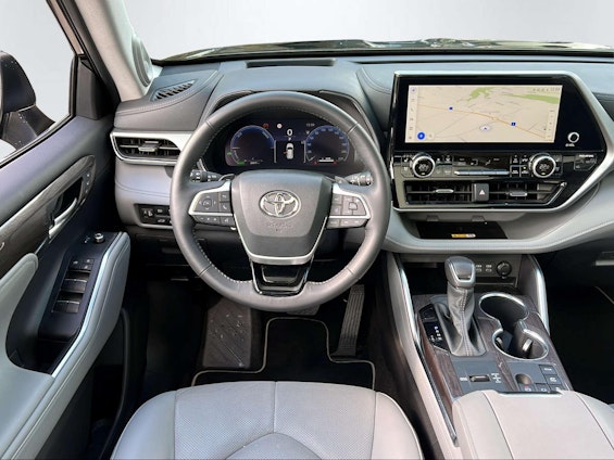 Vehicle image 12 Vehicle image 12