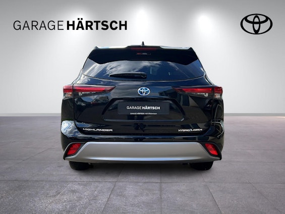 Vehicle image 4 Vehicle image 4