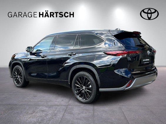 Vehicle image 3 Vehicle image 3