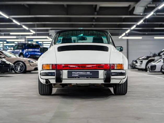 Porsche 911 Carrera T arga