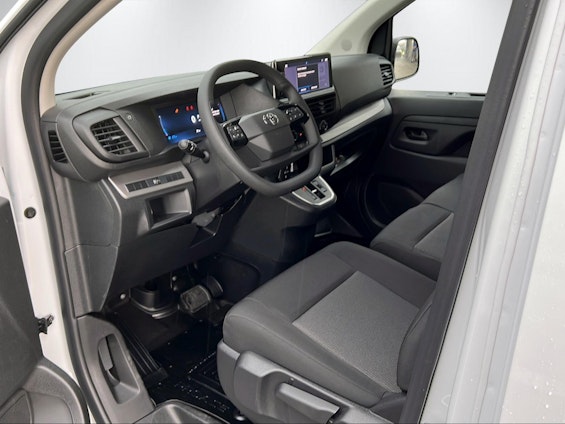 Vehicle image 13 Vehicle image 13