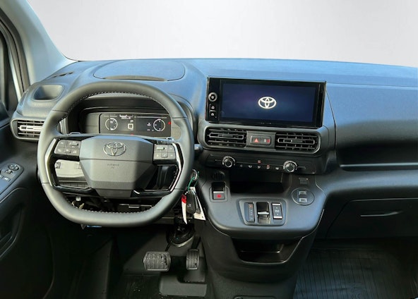 Vehicle image 12 Vehicle image 12