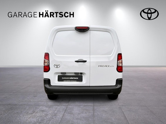 Vehicle image 4 Vehicle image 4