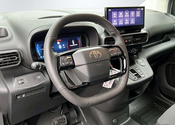 Vehicle image 12 Vehicle image 12