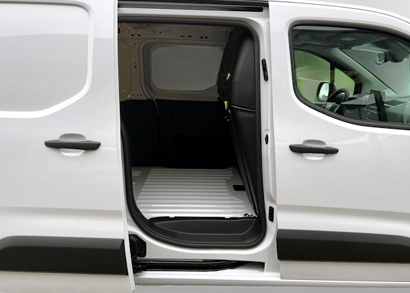 Vehicle image 10 Vehicle image 10