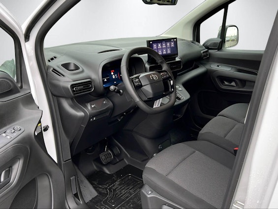 Vehicle image 13 Vehicle image 13