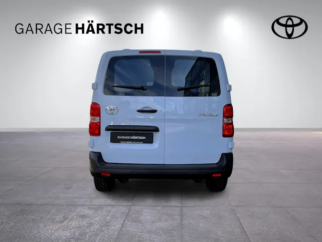 Toyota PROACE Van L1 2.0 D Advanced