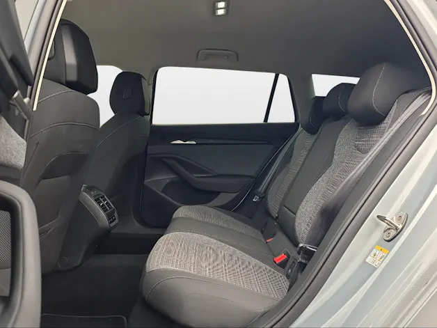 Škoda Superb Combi 2.0 TDi Selection 4x4 DSG