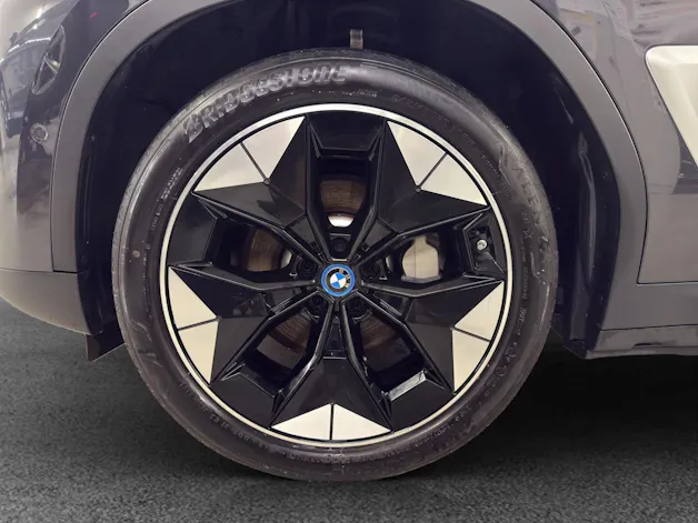 BMW iX3 Impressive
