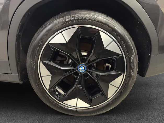 BMW iX3 Impressive