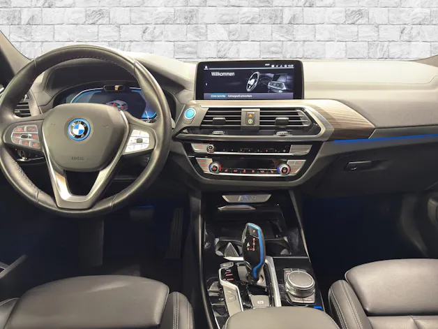 BMW iX3 Impressive