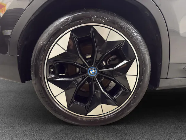 BMW iX3 Impressive