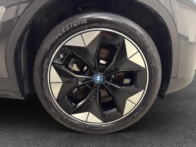 BMW iX3 Impressive