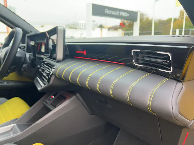 Renault R5 E-Tech Comfort Range 52 kWh Iconic Five