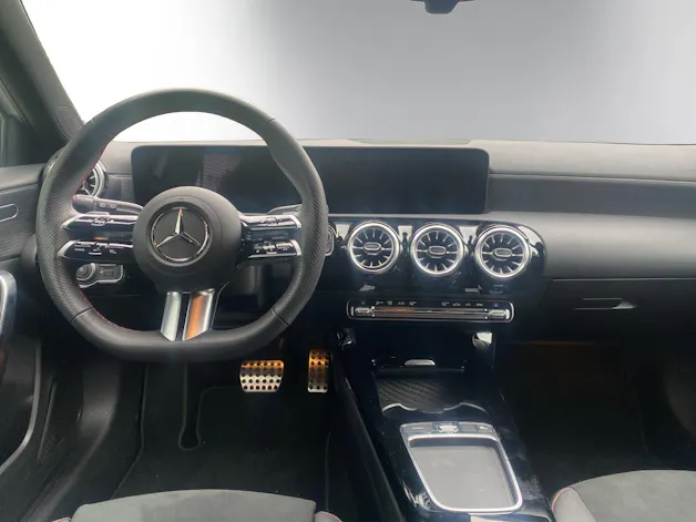 Mercedes-Benz A 220 4Matic 8G-DCT