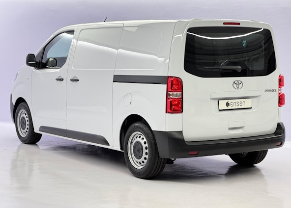 Vehicle image 4 Vehicle image 4