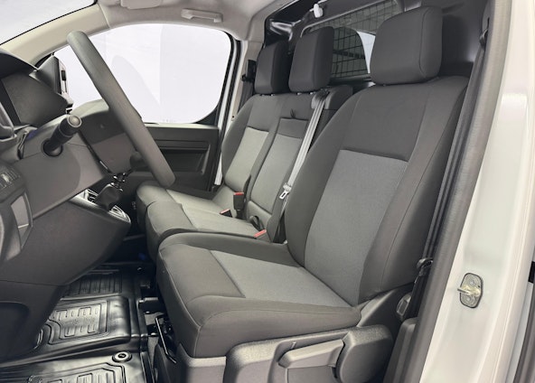 Vehicle image 7 Vehicle image 7