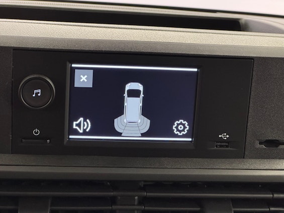 Vehicle image 9 Vehicle image 9