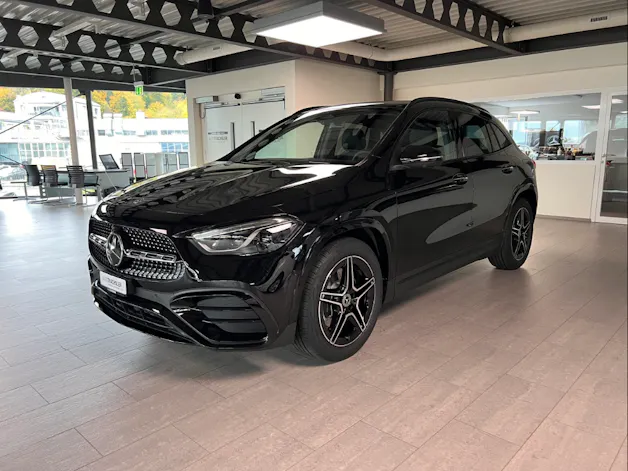 Mercedes-Benz GLA 250 Swiss Star AMG Line 4matic