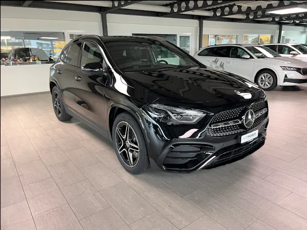 Mercedes-Benz GLA 250 Swiss Star AMG Line 4matic