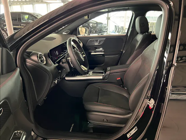 Mercedes-Benz GLA 250 Swiss Star AMG Line 4matic