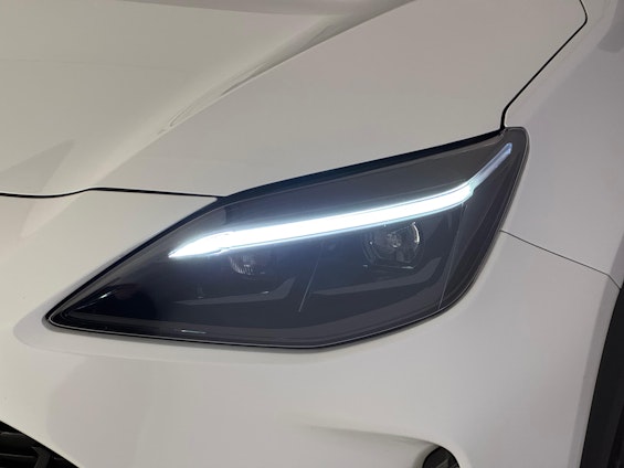 Vehicle image 17 Vehicle image 17