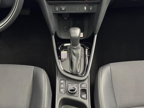 Vehicle image 13 Vehicle image 13