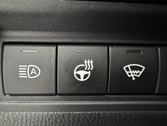 Vehicle image 14 Vehicle image 14