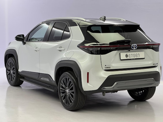 Vehicle image 4 Vehicle image 4