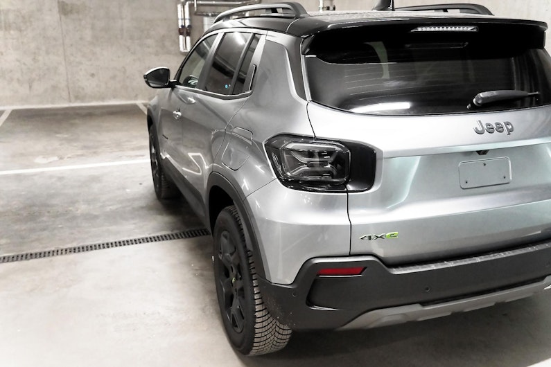 Vehicle image JEEP AVENGER