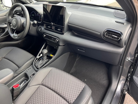 Vehicle image 13 Vehicle image 13