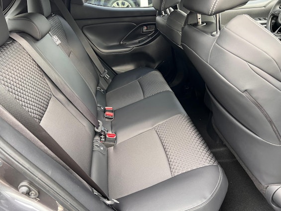 Vehicle image 11